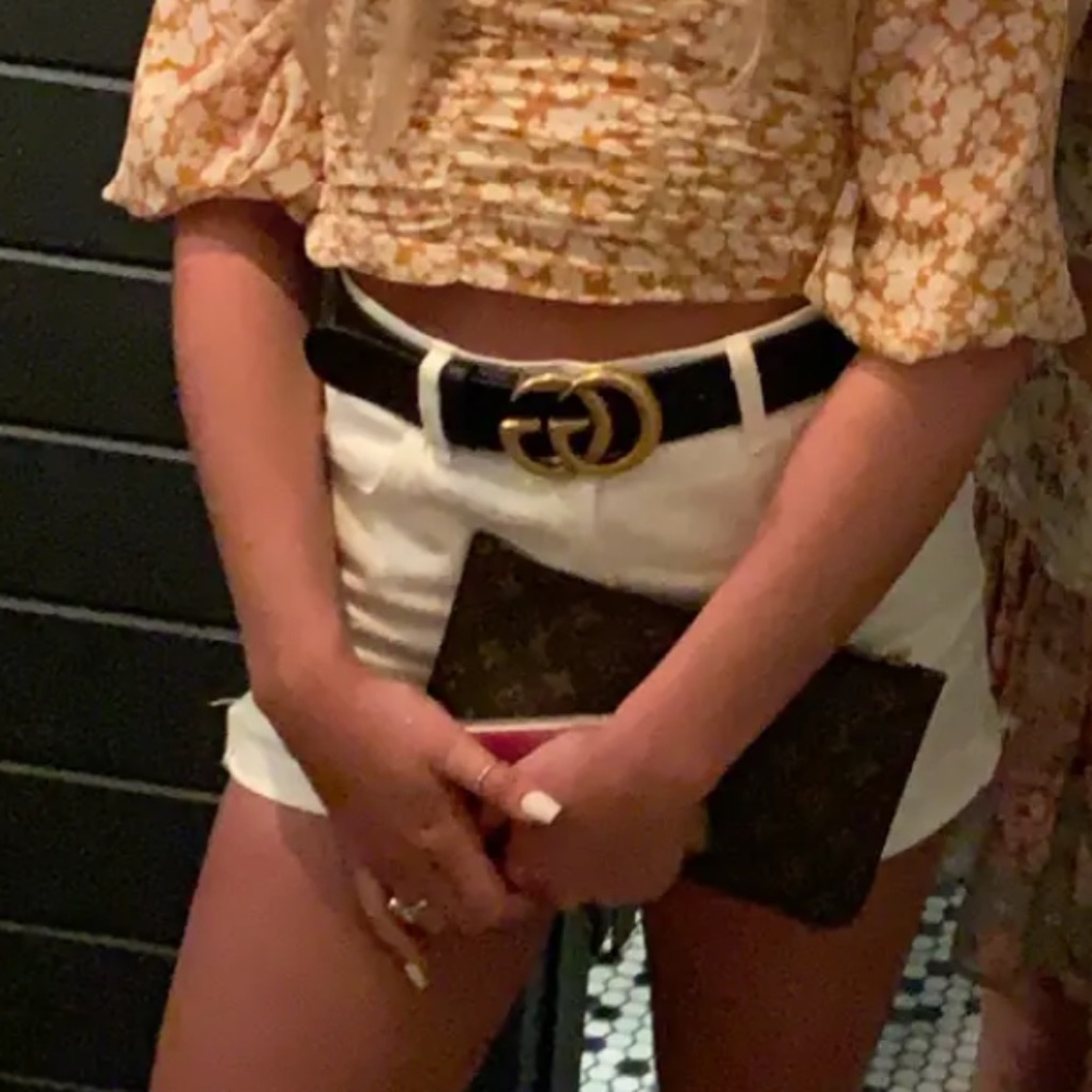 Levi’s ribcage white denim shorts